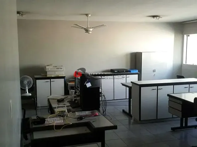 Sala à venda, no bairro Olímpico em São Caetano do Sul