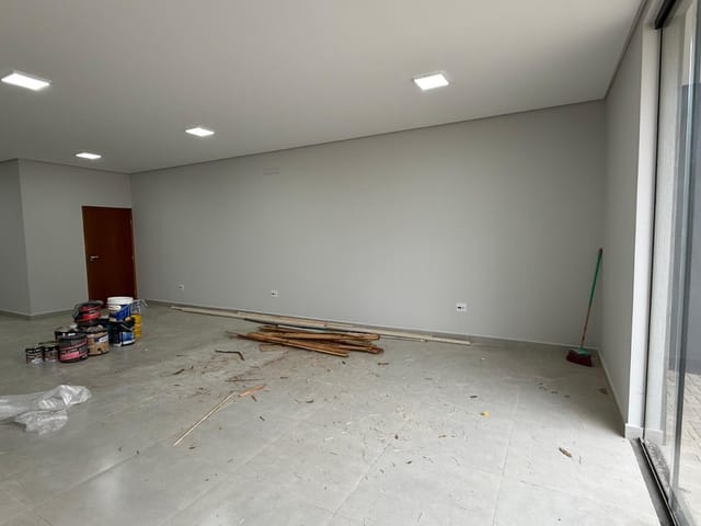 Sala para alugar, no bairro Centro em Cambé