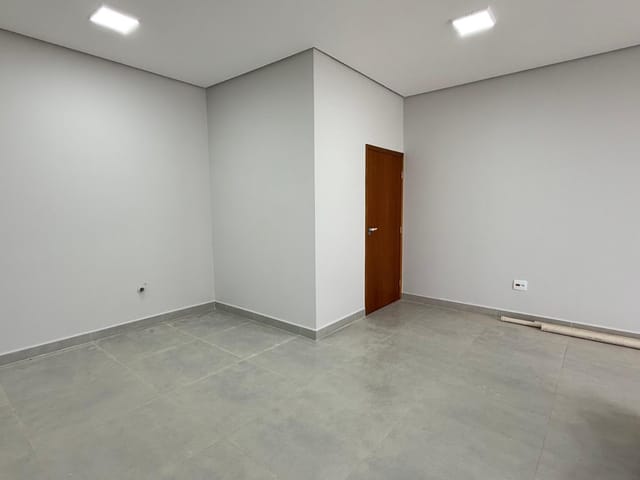 Sala para alugar, no bairro Centro em Cambé