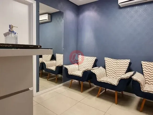 Sala à venda ou para alugar, no bairro Auxiliadora em Porto Alegre