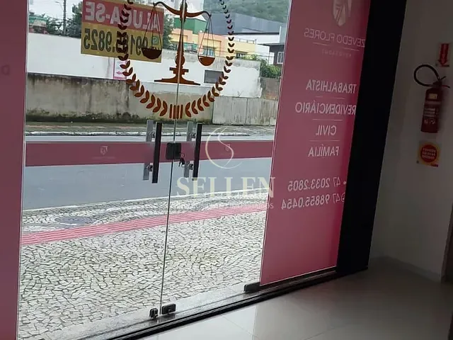 Sala para alugar, no bairro Centro em Balneário Camboriú