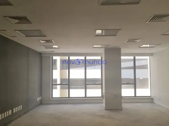 Andar corporativo com 204m², para alugar, no bairro Centro em Rio de Janeiro