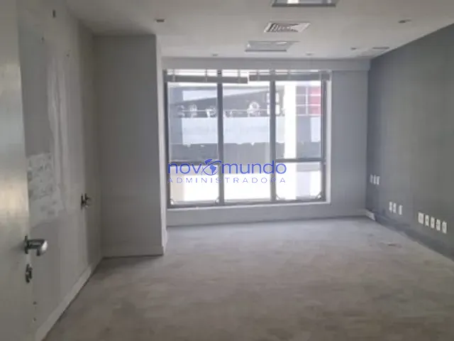 Andar corporativo com 204m², para alugar, no bairro Centro em Rio de Janeiro