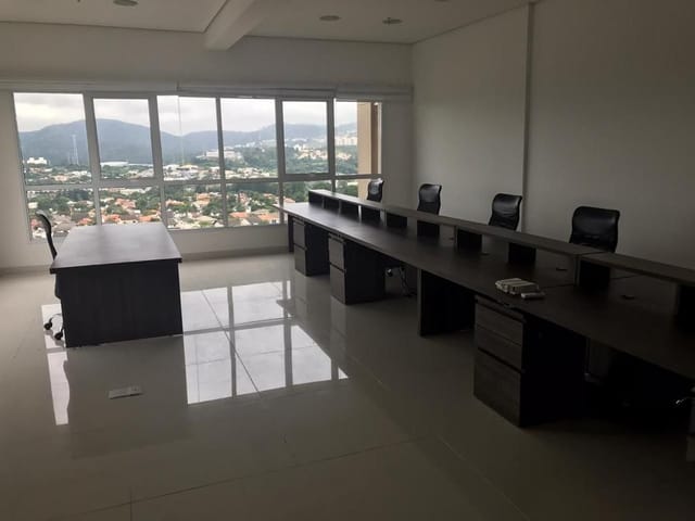 Sala com 80m², à venda, no bairro Alphaville Conde II em Barueri