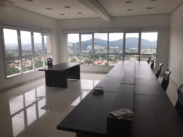 Sala com 80m², à venda, no bairro Alphaville Conde II em Barueri