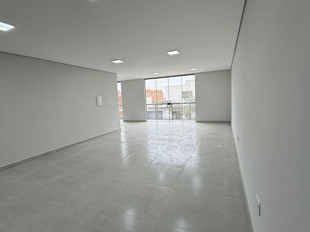 Sala para alugar, no bairro Centro em Cambé