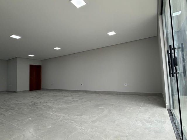 Sala para alugar, no bairro Centro em Cambé