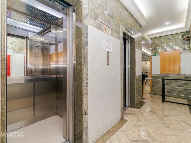 Sala para alugar, no bairro Centro em Curitiba