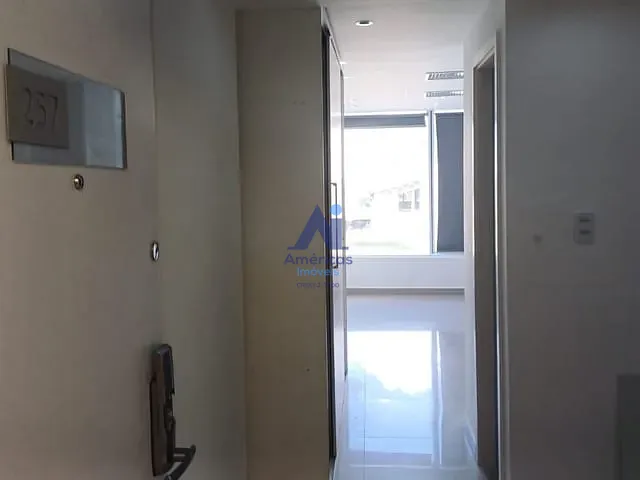 Sala à venda, no bairro Recreio dos Bandeirantes em Rio de Janeiro