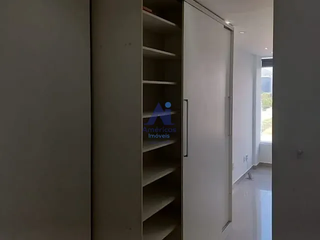 Sala à venda, no bairro Recreio dos Bandeirantes em Rio de Janeiro