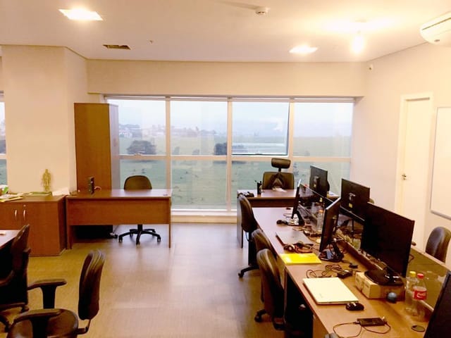 Foto do Sala - Sala Comercial no Aquarius, Edifício The One, 62 m2, 2 Vagas, Atenção Investidor! | RUSSI IMÓVEIS