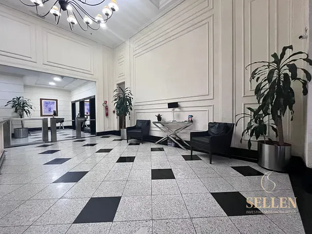 Sala à venda, no bairro Menino Deus em Porto Alegre