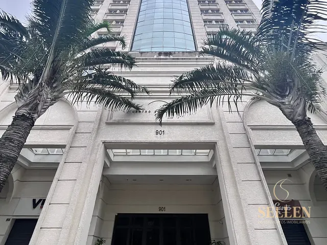 Sala à venda, no bairro Menino Deus em Porto Alegre