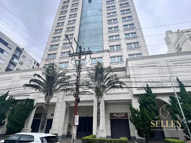 Sala à venda, no bairro Menino Deus em Porto Alegre