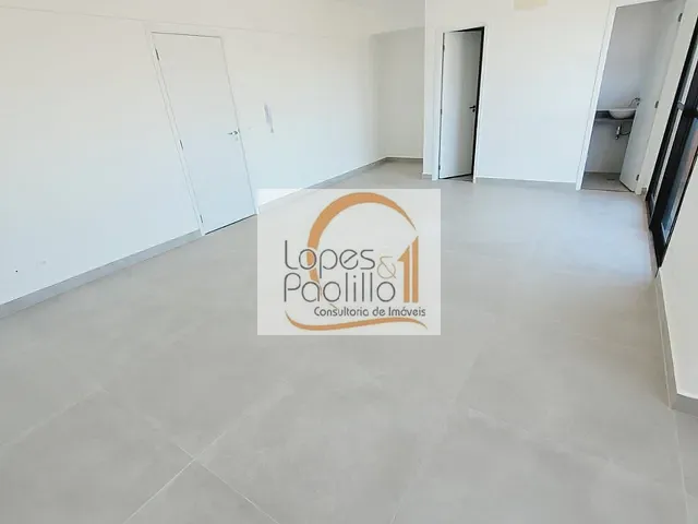 Sala à venda ou para alugar, no bairro Atibaia Jardim em Atibaia