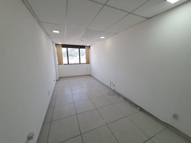 Foto do Sala - EXCELENTE SALA NO HADDOCK BUSINESS | Novo Mundo Administradora Ltda