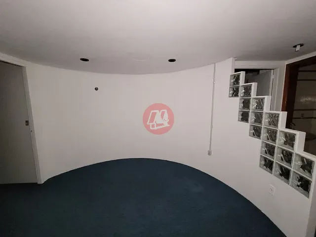 Sala para alugar, no bairro Petrópolis em Porto Alegre