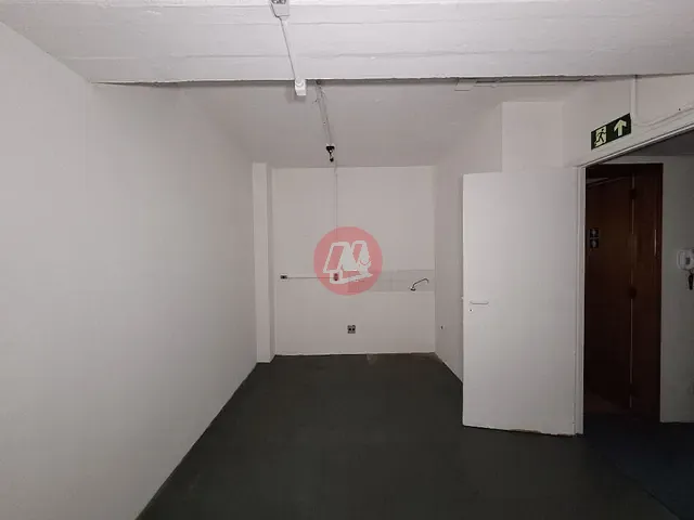 Sala para alugar, no bairro Petrópolis em Porto Alegre