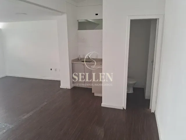 Sala para alugar, no bairro Centro em Balneário Camboriú