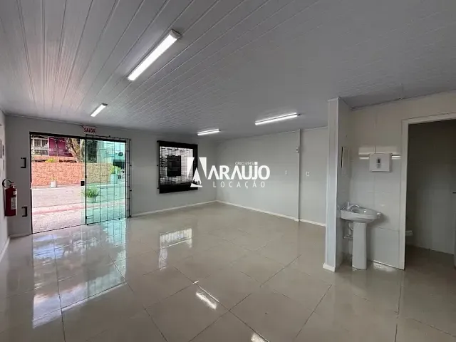 Sala para alugar, no bairro Cordeiros em Itajaí