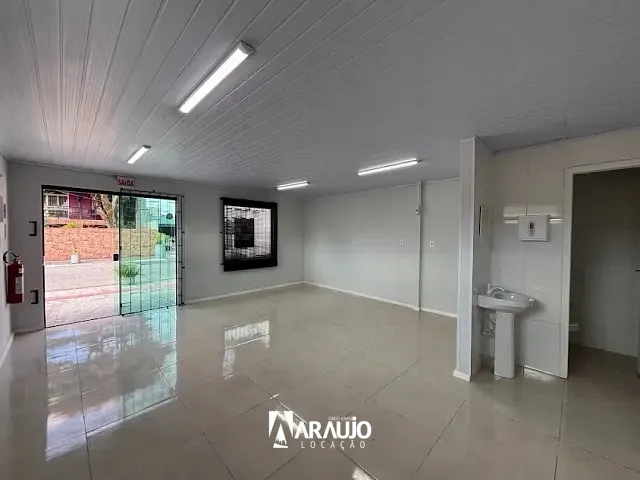 Sala para alugar, no bairro Cordeiros em Itajaí