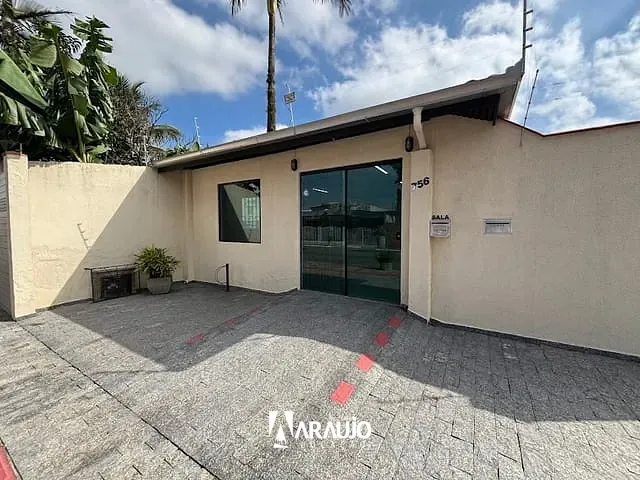 Sala para alugar, no bairro Cordeiros em Itajaí