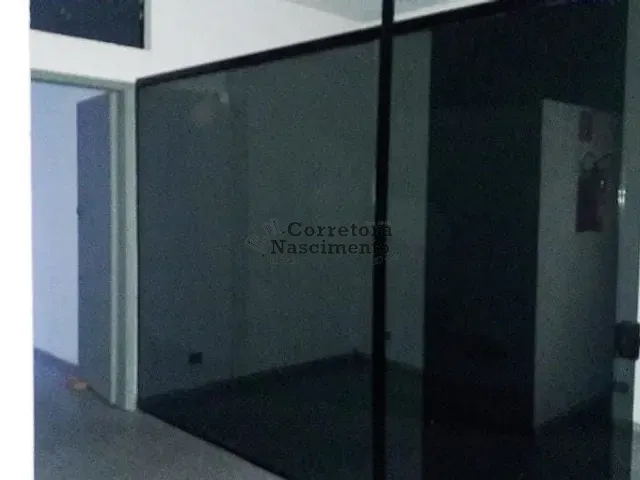 Sala com 175m², para alugar, no bairro Centro em Jacareí