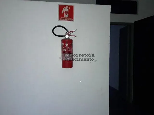 Sala com 175m², para alugar, no bairro Centro em Jacareí