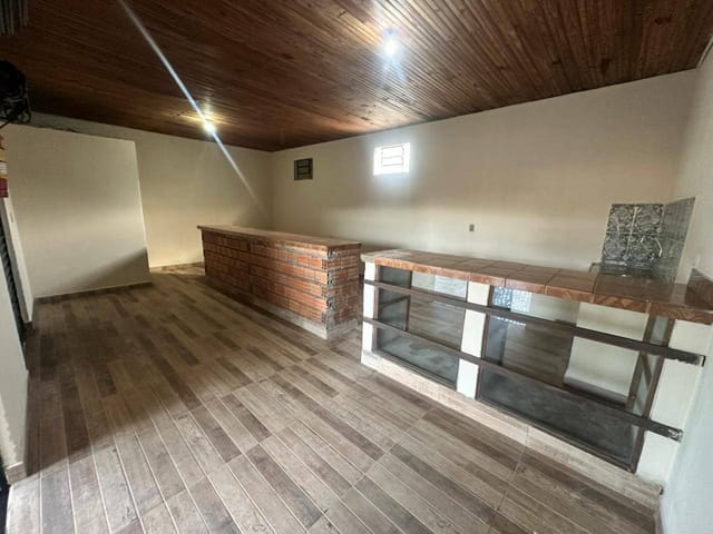 Sala para alugar, no bairro Parque Residencial Ana Rosa em Cambé
