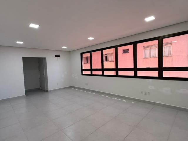 Sala para alugar, no bairro Centro em Cambé