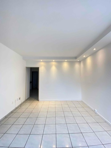 Foto do Sala - Espaço Comercial para Locação – Localização Estratégica no Centro | Adquira Imóveis
