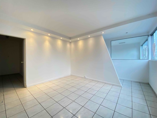 Foto do Sala - Espaço Comercial para Locação – Localização Estratégica no Centro | Adquira Imóveis