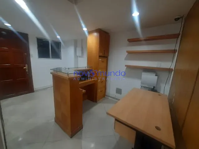 Sala com 137m², para alugar, no bairro Centro em Rio de Janeiro