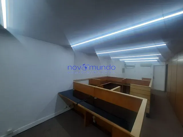 Sala com 137m², para alugar, no bairro Centro em Rio de Janeiro