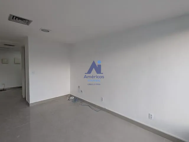 Sala com 22m², para alugar, no bairro Recreio dos Bandeirantes em Rio de Janeiro