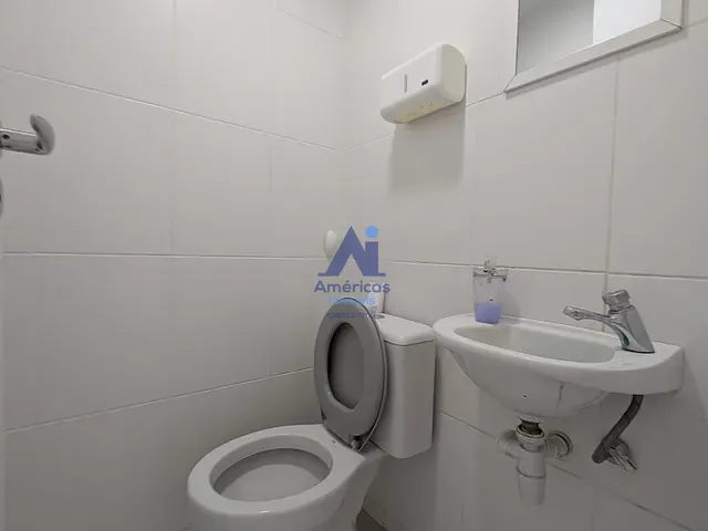 Sala com 22m², para alugar, no bairro Recreio dos Bandeirantes em Rio de Janeiro
