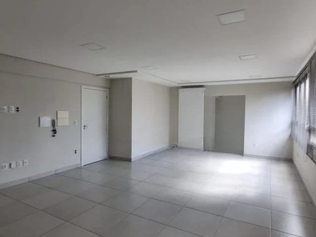 Sala para alugar, no bairro Centro em Cambé