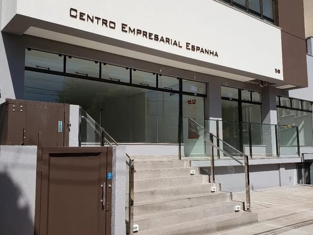Sala para alugar, no bairro Centro em Cambé