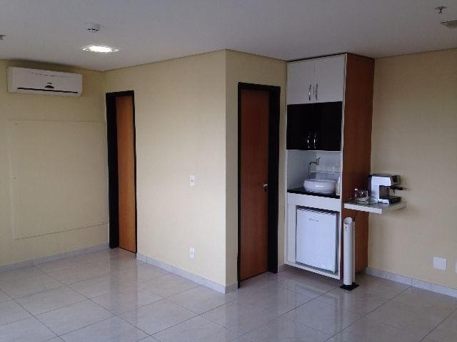 Sala com 32m², à venda, no bairro Penha de França em São Paulo