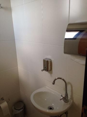 Sala com 32m², à venda, no bairro Penha de França em São Paulo