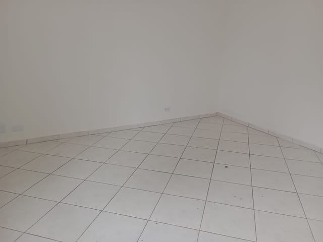 Sala com 16m², para alugar, no bairro Cambuci em São Paulo