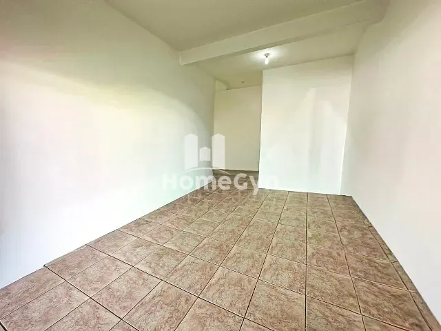 Sala com 28m², para alugar, no bairro Jardim Santo Antônio em Goiânia