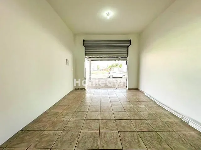 Sala com 28m², para alugar, no bairro Jardim Santo Antônio em Goiânia