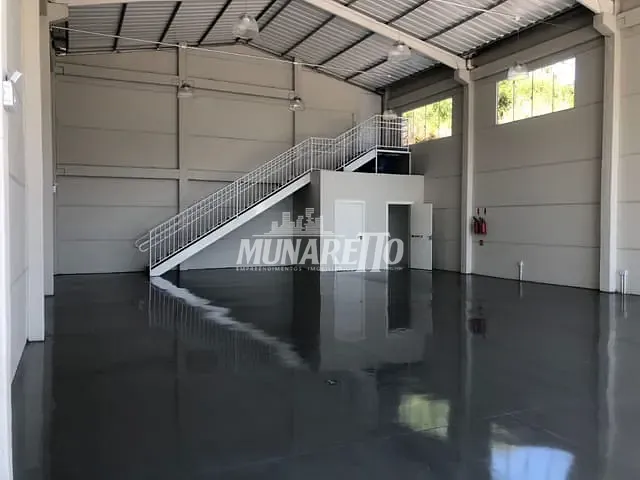 Sala com 600m², à venda, no bairro Guilherme Reich em Concórdia