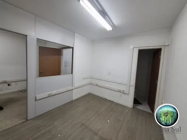 Sala à venda, no bairro Parque Campolim em Sorocaba