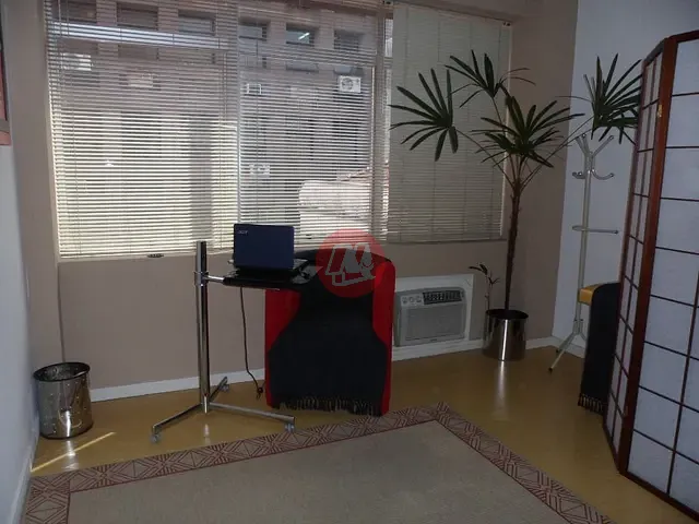 Sala com 55m², à venda, no bairro Rio Branco em Porto Alegre