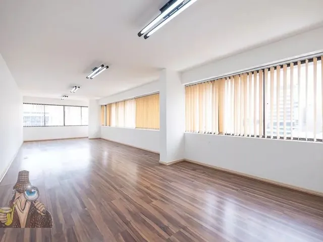 Sala à venda, no bairro Centro em Curitiba