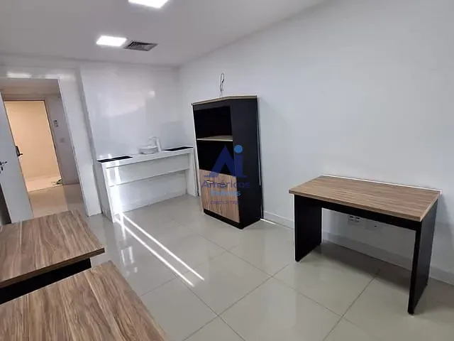 Sala à venda, no bairro Recreio dos Bandeirantes em Rio de Janeiro
