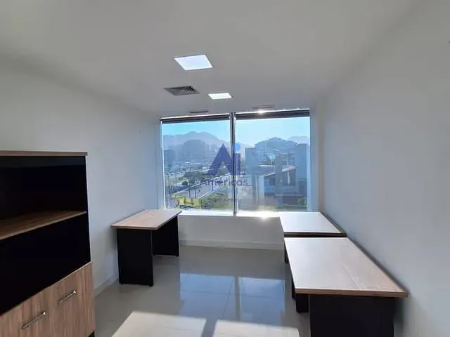 Sala à venda, no bairro Recreio dos Bandeirantes em Rio de Janeiro