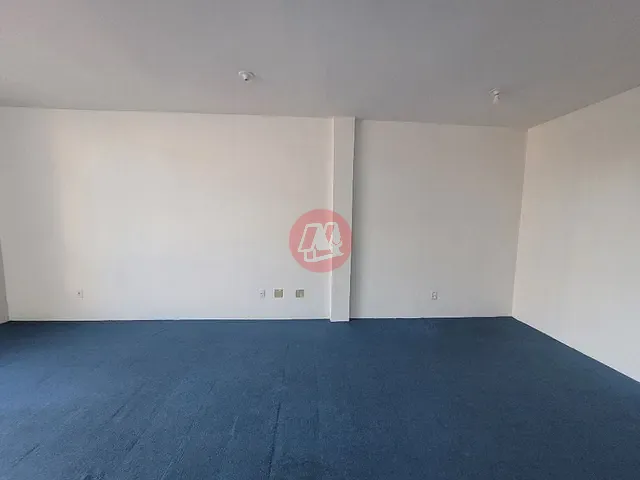 Sala com 50m², para alugar, no bairro Rio Branco em Porto Alegre